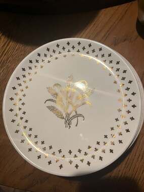 Set of 6 Vintage Gold Wheat and Fleur-de-Lis Bread and Butter Plates 6.5 Inch